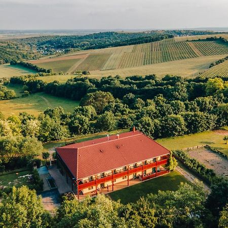 Farma Ovci Terasy Villa Němčičky Exterior foto